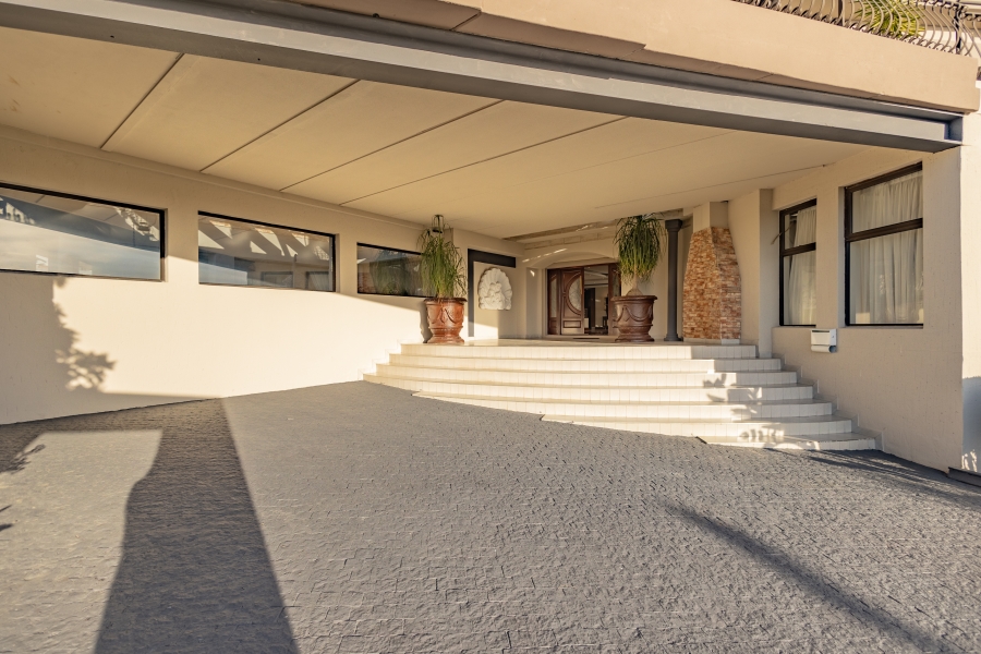 4 Bedroom Property for Sale in Baronetcy Estate Western Cape